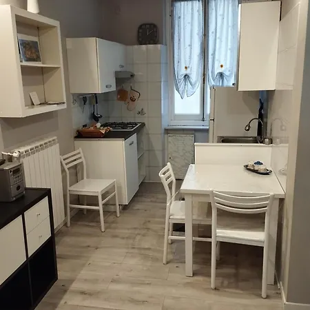 Zena Est Génova